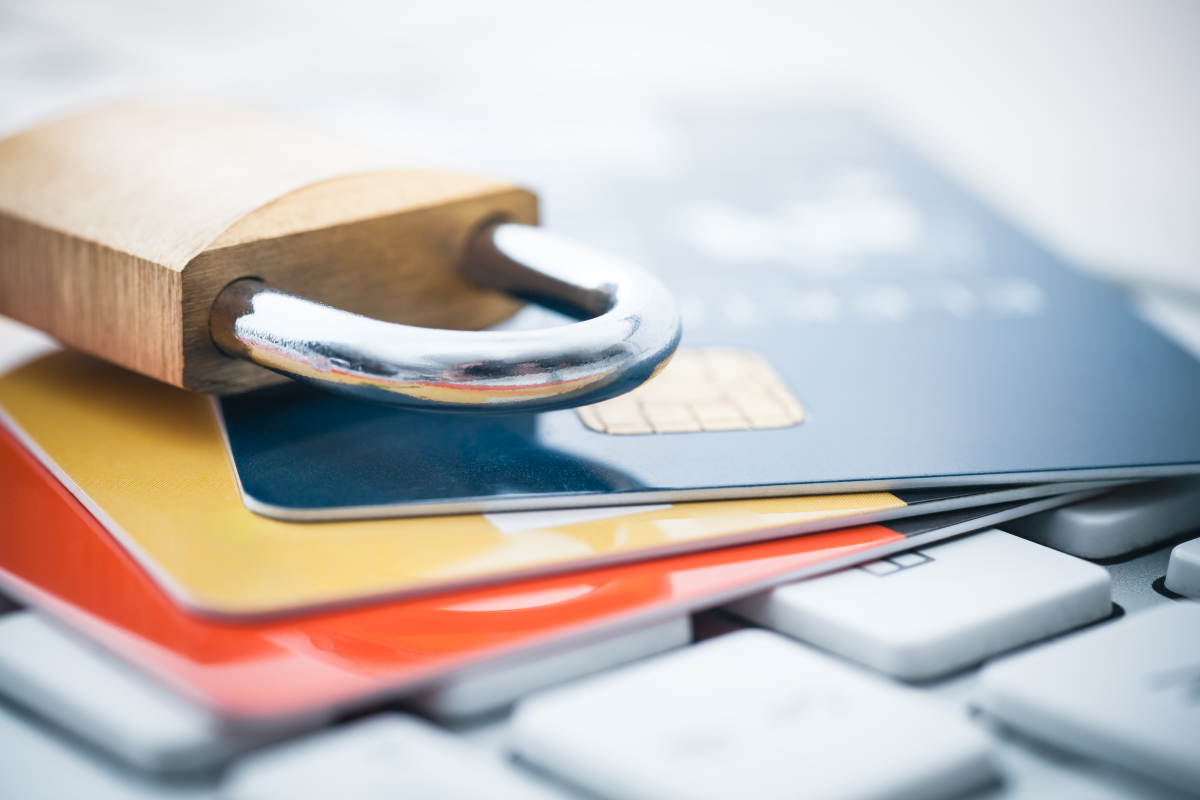 首次办卡，如何选择适合自己的信用卡？